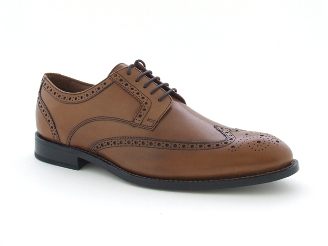 Clarks Dixon Class Schuhe tan - braun rahmengen&auml;ht
