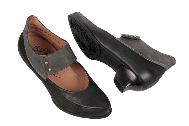 Think Schee Schuhe schwarz grau