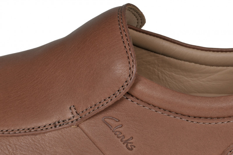 Clarks Slipper Sentry Slip braun H-Weite