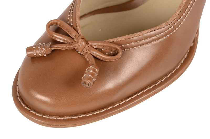 Clarks Bombay Lights Pumps in hellbraun 20350178