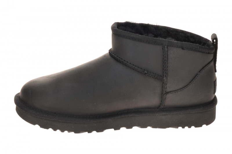 UGG Classic Ultra Mini Stiefelette schwarz Fettleder