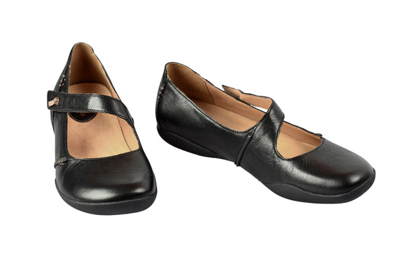 Clarks Felicia Plum Slipper schwarz
