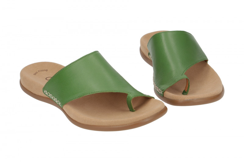 Gabor Pantolette grün Nappa Zehentrenner