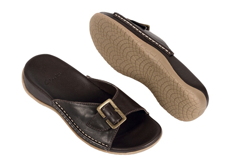 Clarks Pantoletten Prestige Bliss in dunkelbraun 20348812