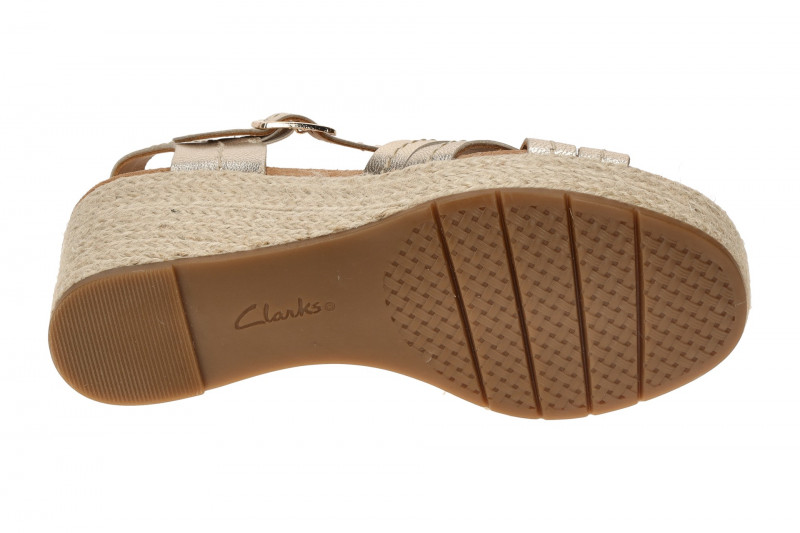 Clarks Sabina Strap Keil Sandaletten gold metallic Bast 26181463