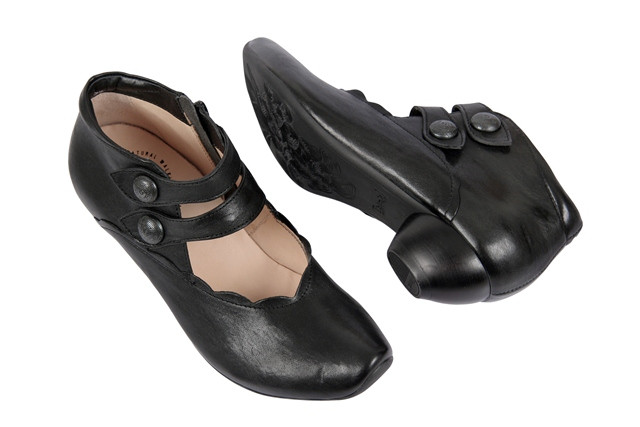 Think Aida Schuhe in schwarz 7-87233-00