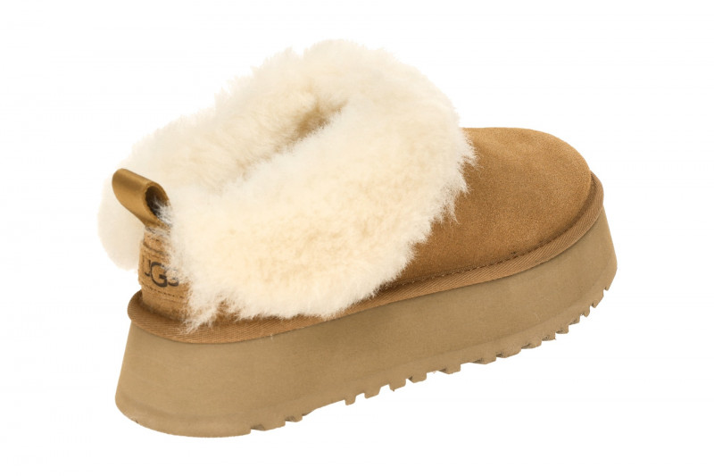 UGG Tazzele Boots Plateau Slipper braun chestnut Warmfutter