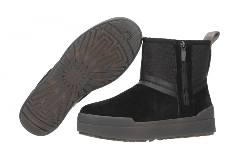 UGG Classic Tech Mini Stiefel schwarz 1116101