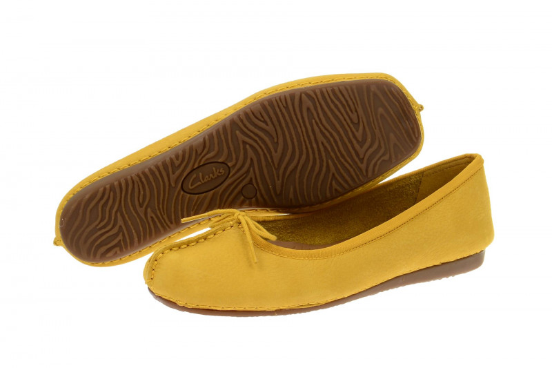 Clarks Freckle Ice Ballerina gelb Nubuck 26105951
