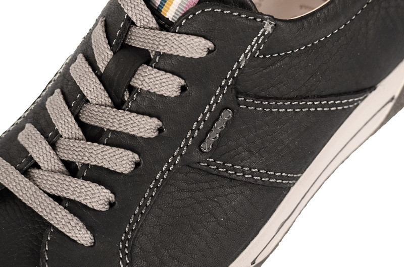 Ecco Chase Lace Schuhe in schwarz 231003 11001