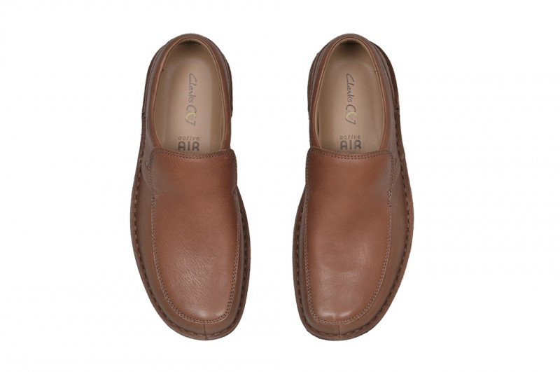 Clarks Slipper Sentry Slip braun H-Weite