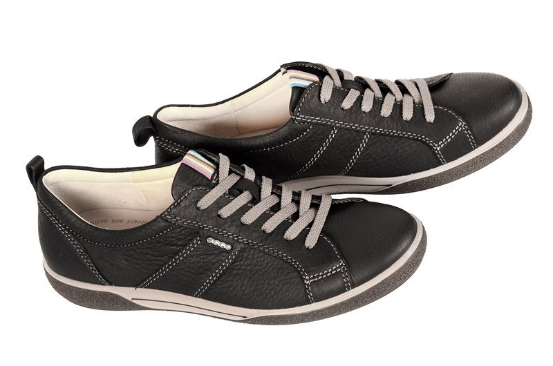 Ecco Chase Lace Schuhe in schwarz 231003 11001