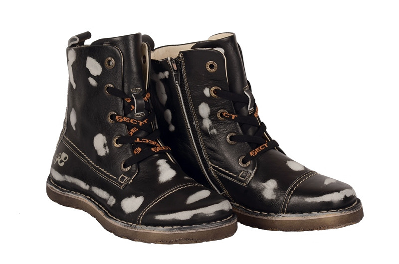 Eject SonySerap Boots in schwarz weiß E-15037.1