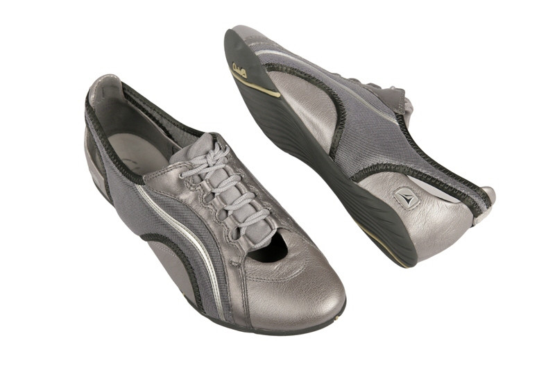 Clarks Idyllic Lace Schuhe in silber grau Sneaker
