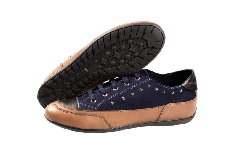 Geox New Moena Schuhe in hellbraun blau