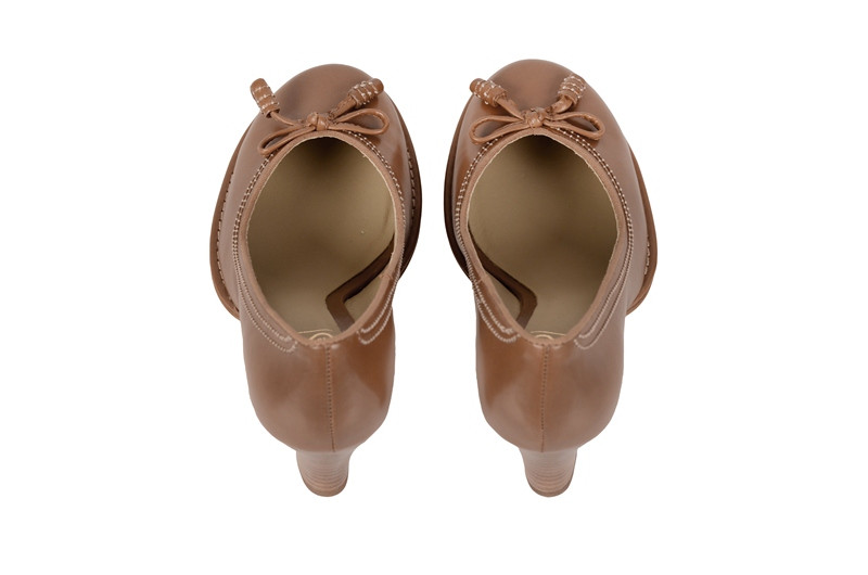 Clarks Bombay Lights Pumps in hellbraun 20350178