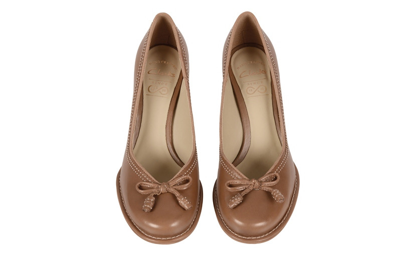 Clarks Bombay Lights Pumps in hellbraun 20350178