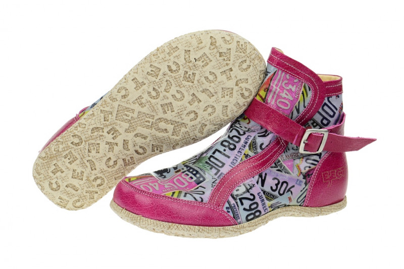 Eject Road Stiefelette pink art print - Lackleder
