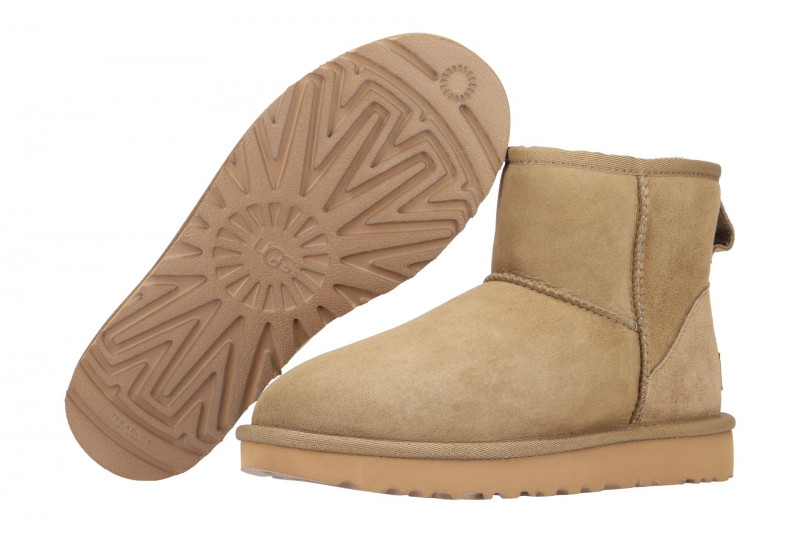 UGG Classic Mini II Stiefel grün antilope