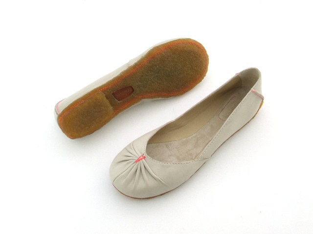 Clarks Imperial Blush Slipper weiß