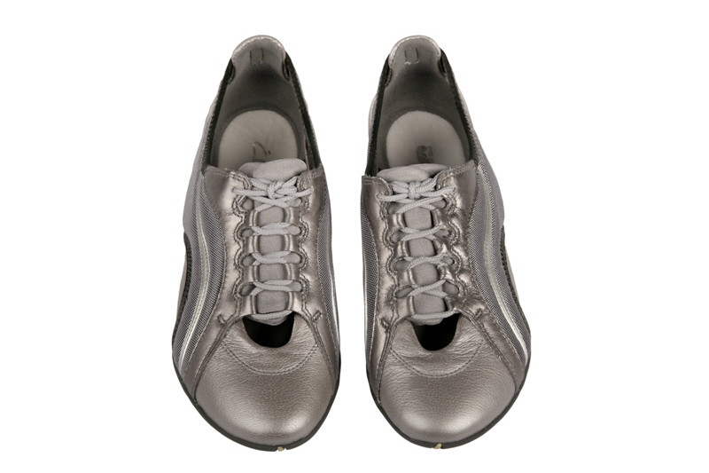 Clarks Idyllic Lace Schuhe in silber grau Sneaker