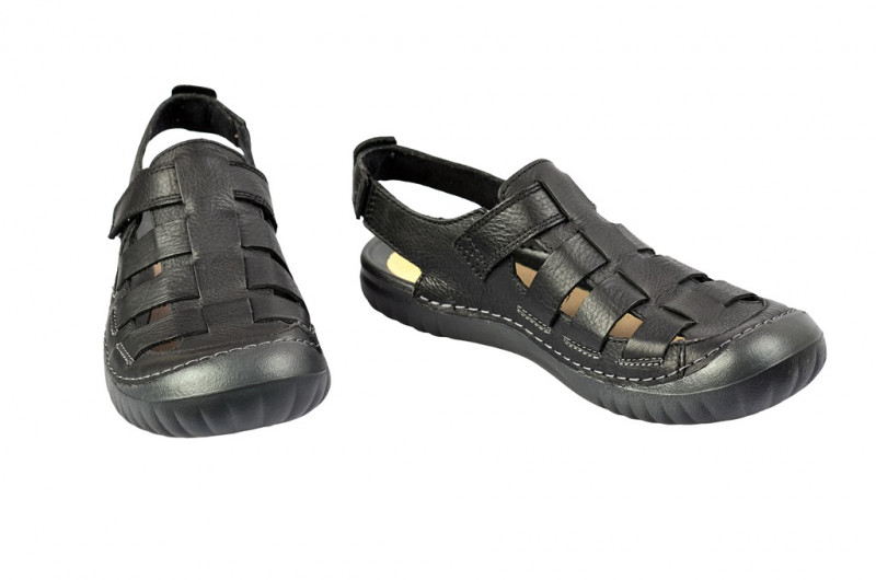 Clarks Wirrel Key Sandale in schwarz