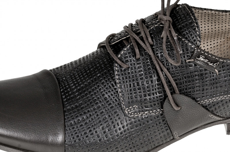 Bello Carezza Nero Schuhe in schwarz D320
