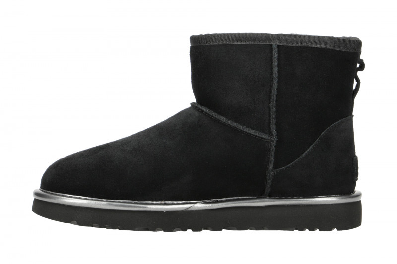 UGG Stiefel schwarz Classic Mini Ugg Rubber Logo