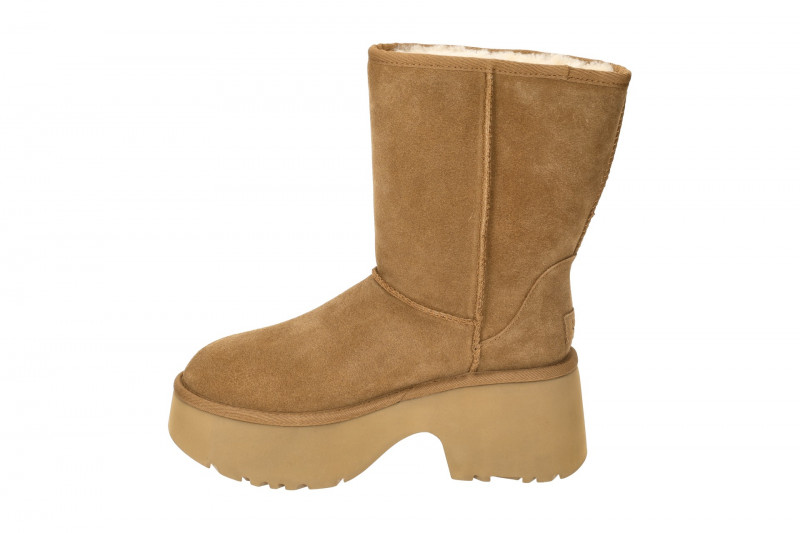 UGG Classic Short New Heights Stiefel braun 1158310