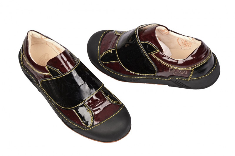 Eject Puzzle Schuhe rot schwarz Lack