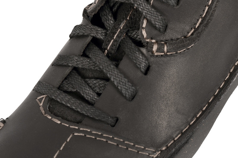 Clarks Mantal Flow Schuhe in schwarz 20346686