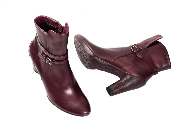 Ecco Sculptured 75 Stiefelette in dunkelrot 24266301070