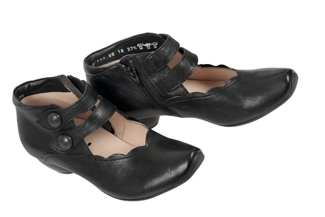 Think Aida Schuhe in schwarz 7-87233-00