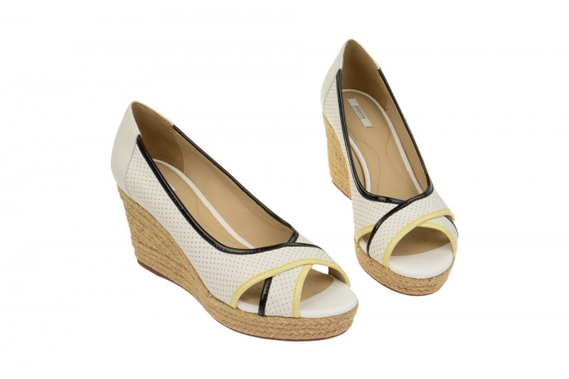 Geox Keil Plateau Pumps weiß