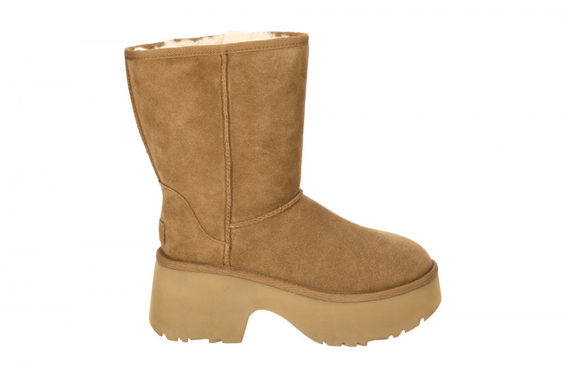 UGG Classic Short New Heights Stiefel braun 1158310
