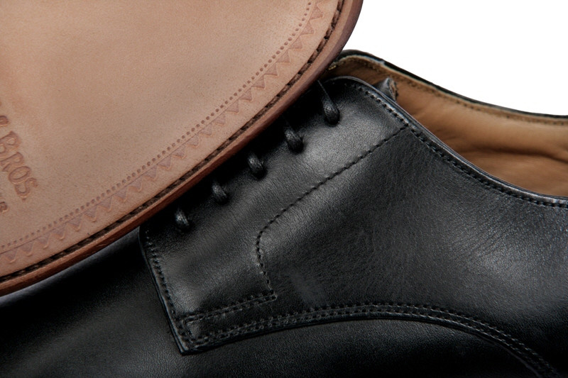 Gordon & Bros. 3854 schwarz rahmengenähte Schuhe