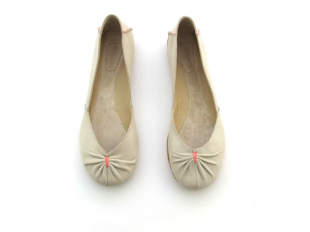 Clarks Imperial Blush Slipper weiß