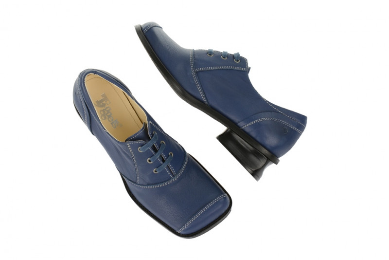Tiggers Schuhe Yvonne in blau Karree Form