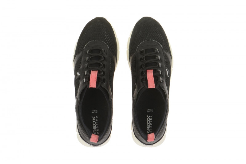 Geox Respira Sukie B Sneakers in schwarz