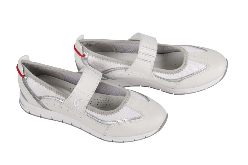 Geox Respira Contactbal Schuhe in weiß Damen Slipper