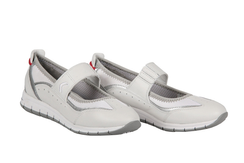 Geox Respira Contactbal Schuhe in weiß Damen Slipper