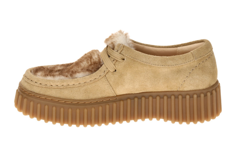 Clarks Torhill Bee Schuhe Mokassin beige sand Fell-Besatz 26327766