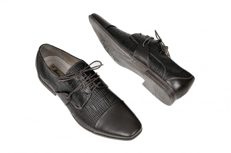 Bello Carezza Nero Schuhe in schwarz D320