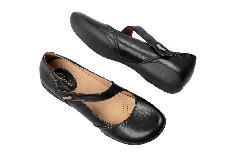 Clarks Felicia Plum Slipper schwarz