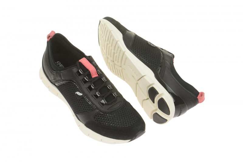 Geox Respira Sukie B Sneakers in schwarz