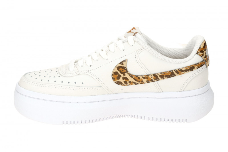NIKE Court Vision Alta Sneaker beige Damen Plateau DM0113