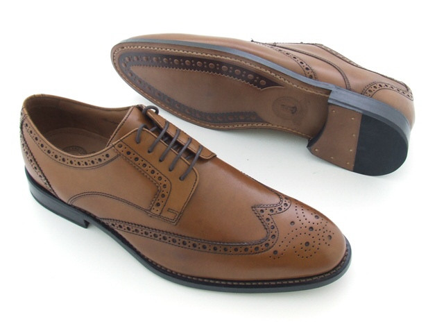 Clarks Dixon Class Schuhe in tan braun rahmengenäht