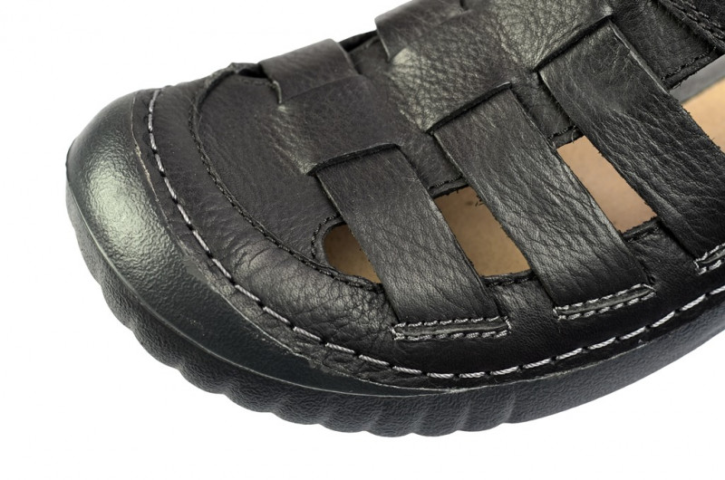 Clarks Wirrel Key Sandale in schwarz