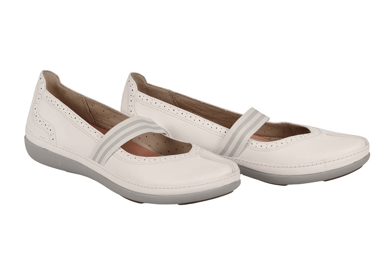 Clarks Un Bethany Slipper weiß