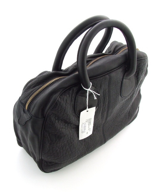 Think Handtasche Angel in schwarz